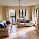 Island Hill House, Beautiful, Modern, 6 Bed *