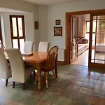 Island Hill House, Beautiful, Modern, 6 Bed *
