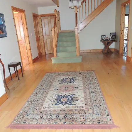 Island Hill House, Beautiful, Modern, 6 Bed Killybegs