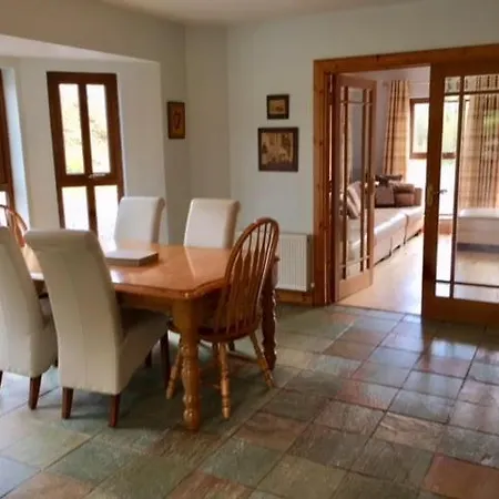 Island Hill House, Beautiful, Modern, 6 Bed *