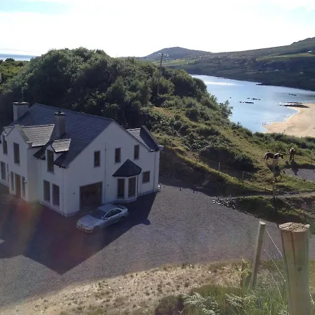 Feriehus Island Hill House, Beautiful, Modern, 6 Bed Killybegs
