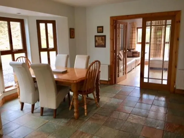 Island Hill House, Beautiful, Modern, 6 Bed *